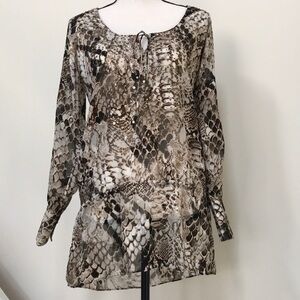 NWOT ! BCBG MAXAZRIA Embellished Top, Size XS